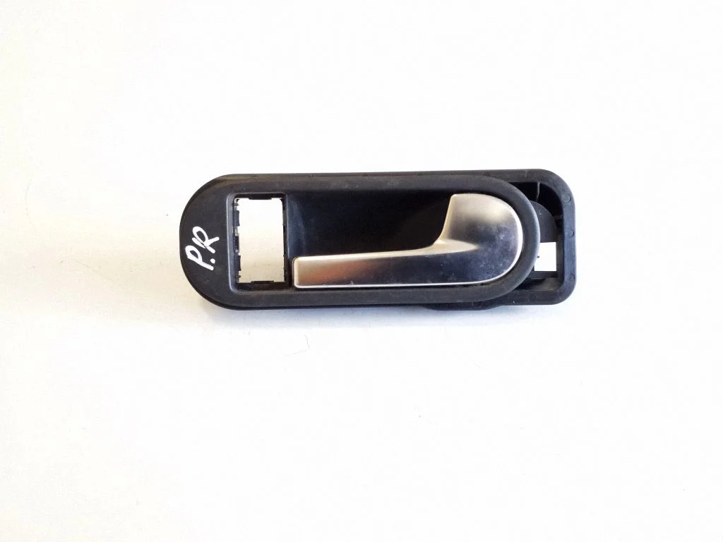 Front door interior handle 5M0837114B