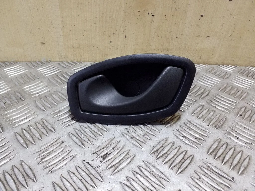 Esiukse sisemine käepide 806700006R