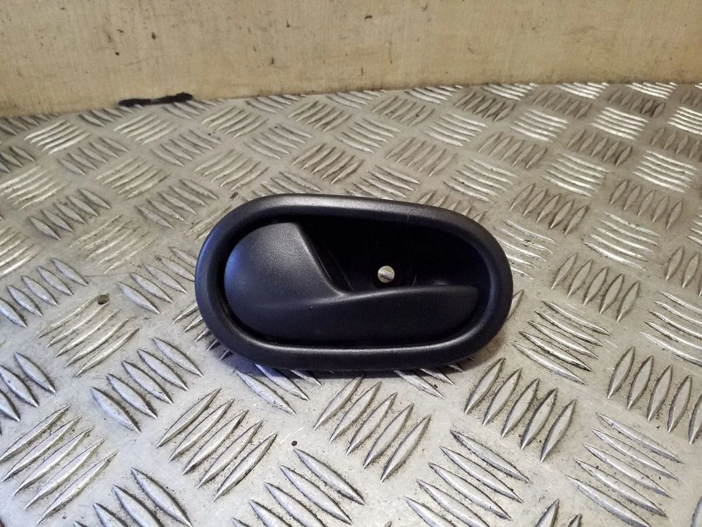 Front door interior handle 806717698R