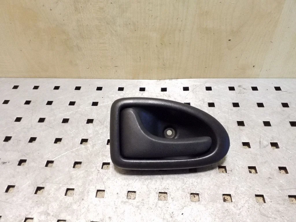 Front door interior handle 8200028994