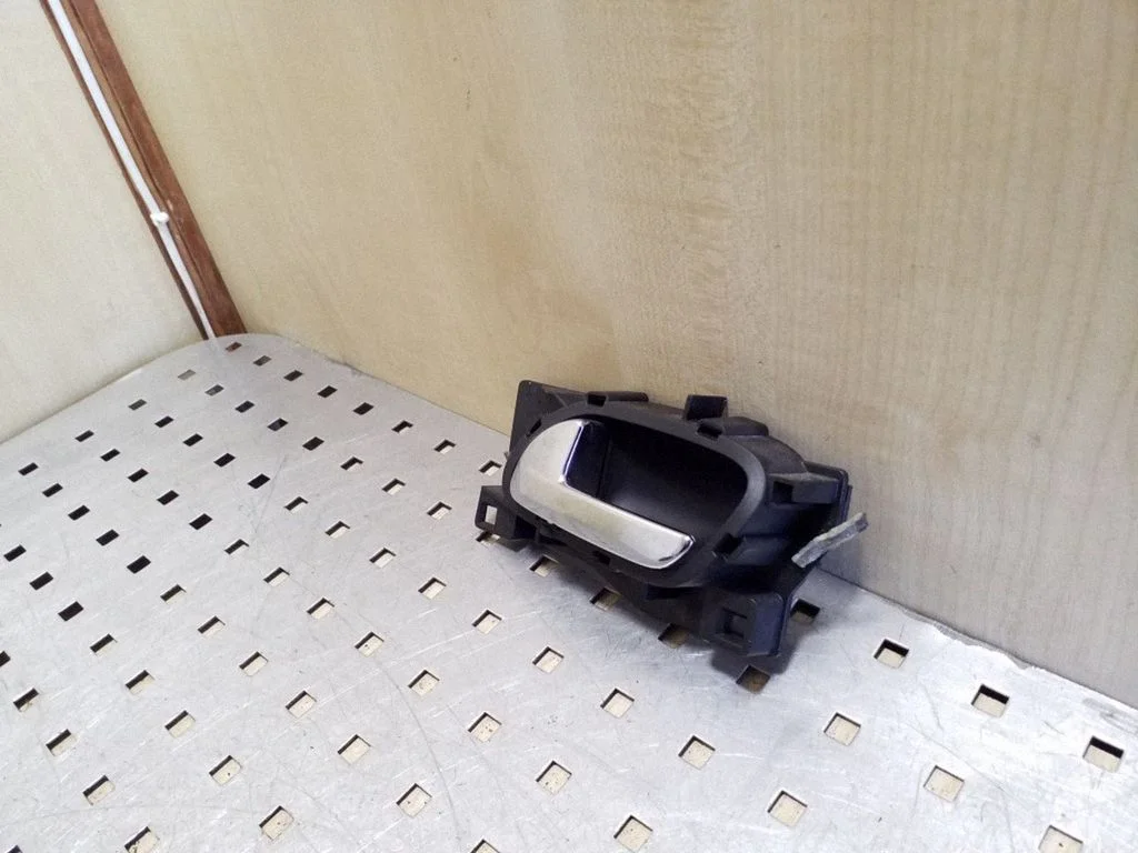 Front door interior handle 96526178