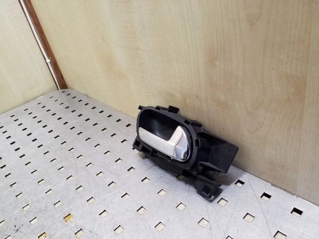Front door interior handle 96526177