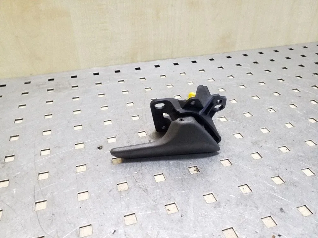 Front door interior handle A9067600261