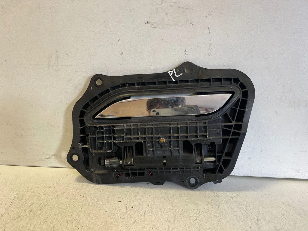Front door exterior handle 1008982