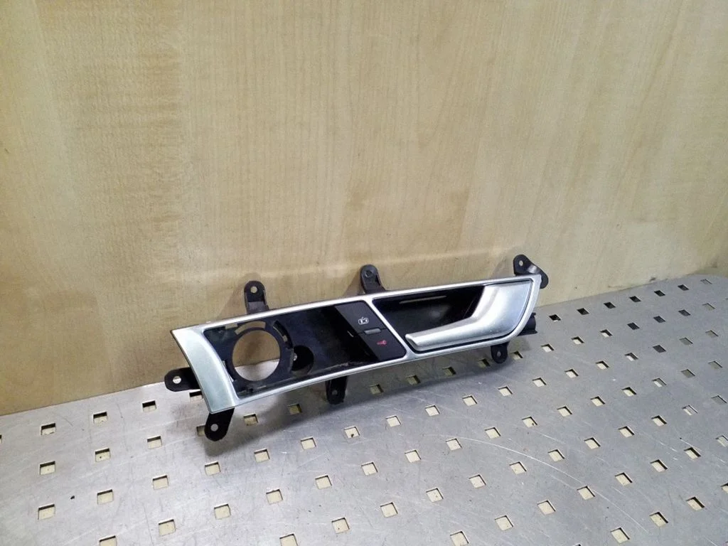 Esiukse sisemine käepide 4F0837020C