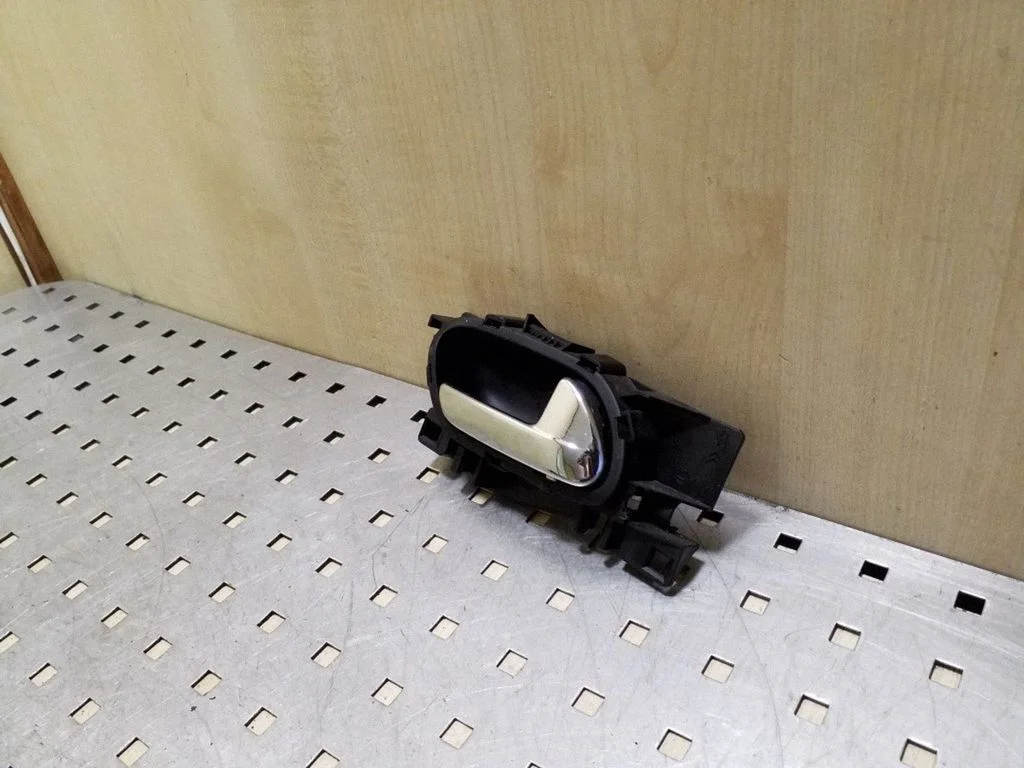 Front door interior handle 9683446577