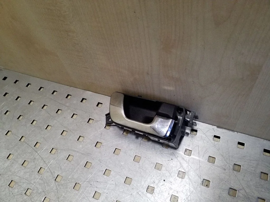 Iekšējais atvēršanas rokturis MR432272
