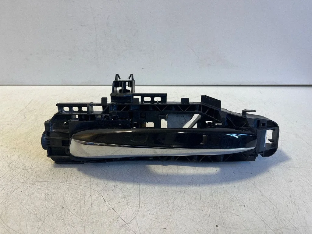 Esiukse välimine käepide A0997602102