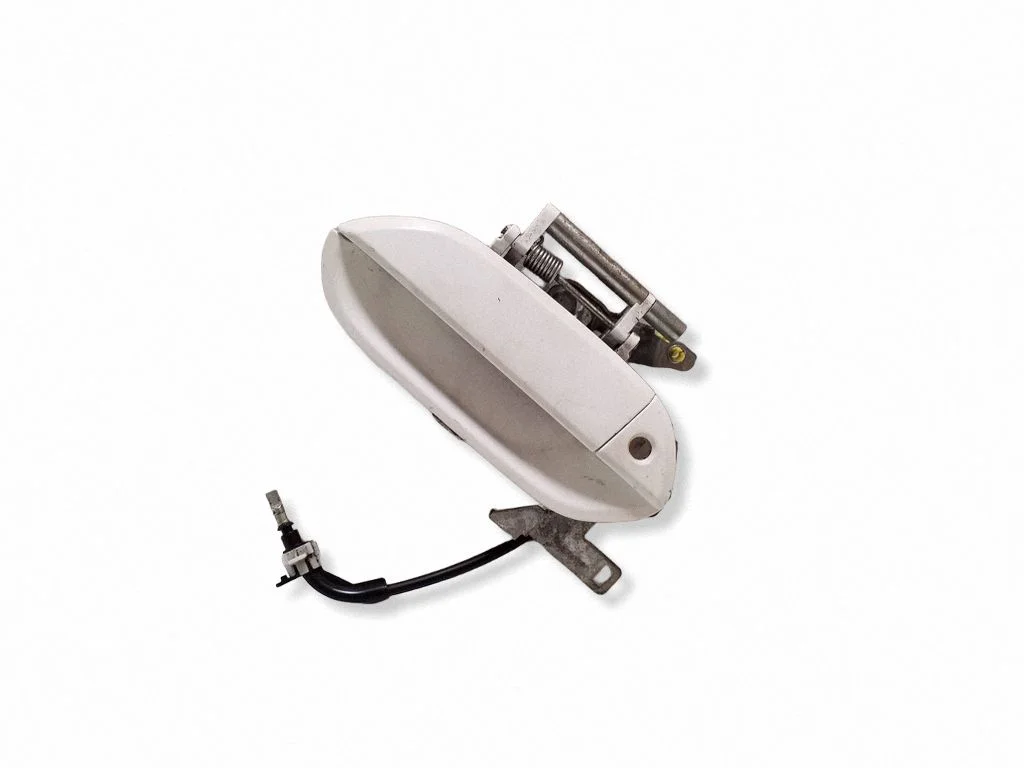 Front door exterior handle – left