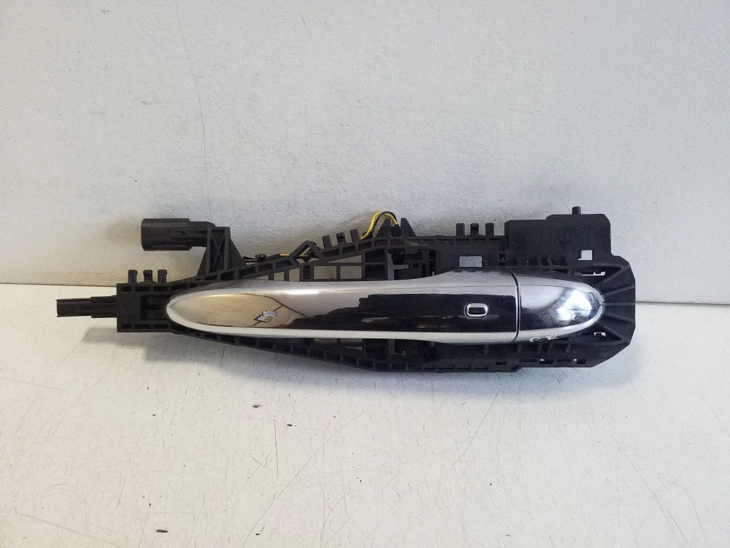 Esiukse välimine käepide 670005438 – Maserati Ghibli (2013-)