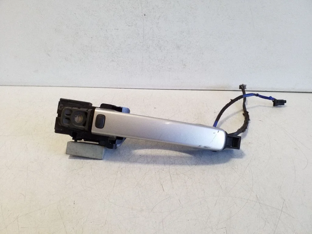 Front door exterior handle – Nissan Pathfinder R51 (2005-2012)