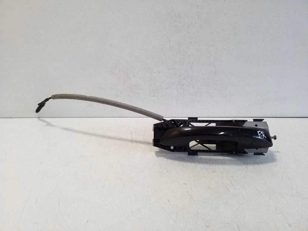 Esiukse välimine käepide 5N0837017D