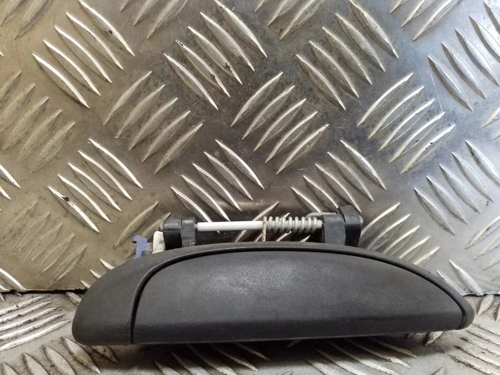 Front door exterior handle – Renault Megane I (1995-2002)