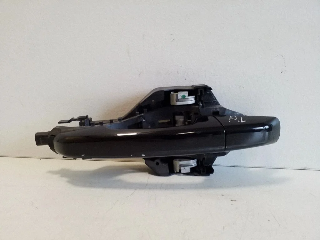 Front door exterior handle DK62224A00AA