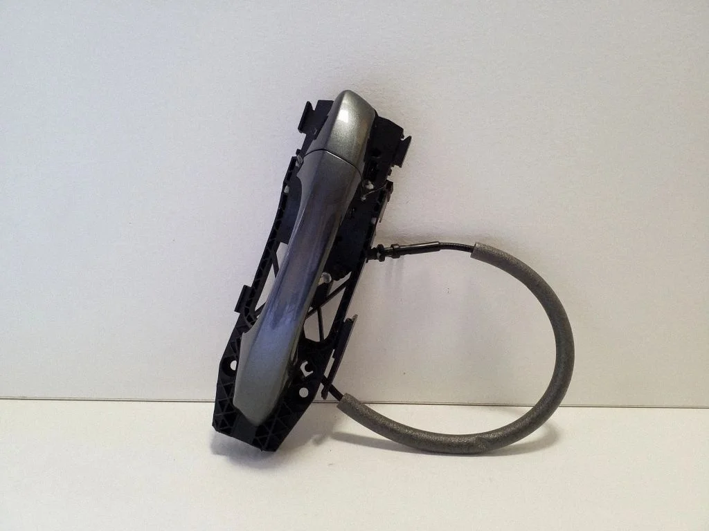 Front door exterior handle 8V0839885