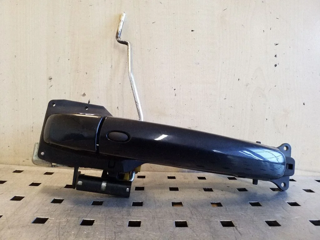Esiukse välimine käepide – Suzuki Grand Vitara II (2006-2016), vasak