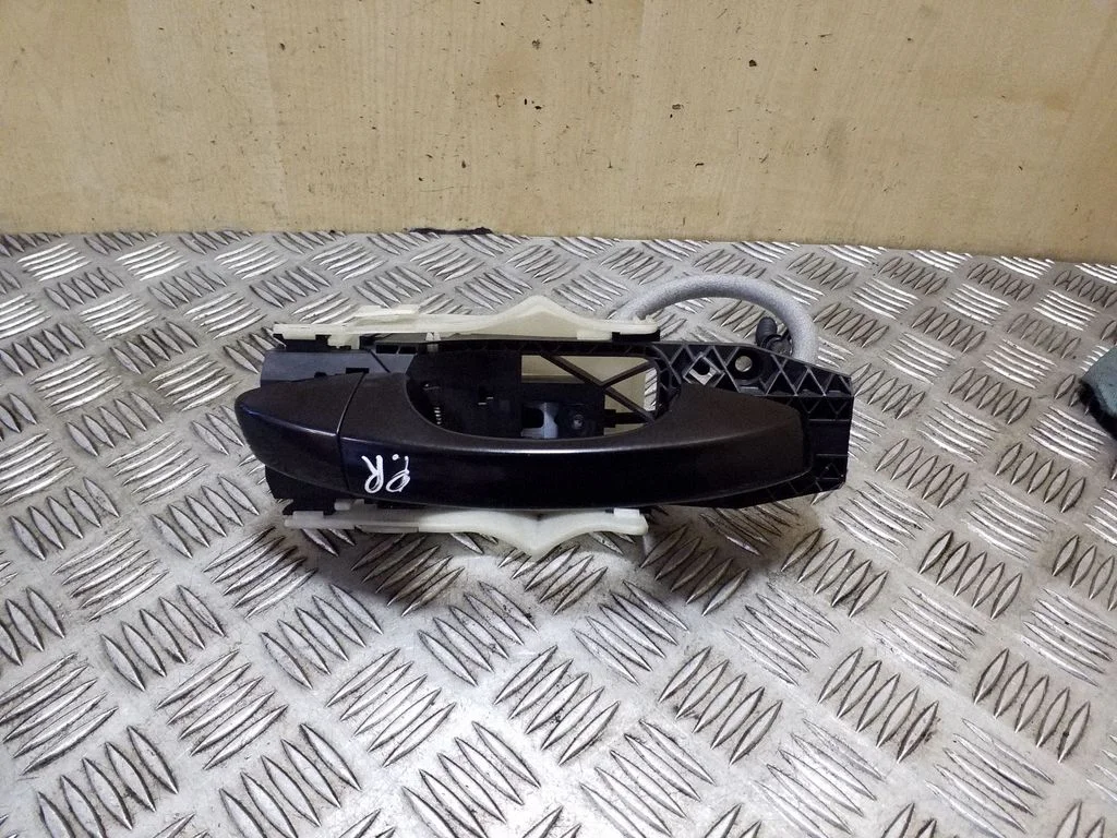 Front door exterior handle 5N0839885H
