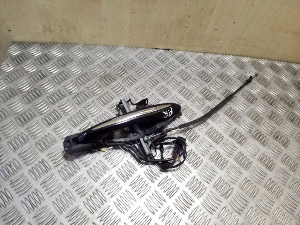 Esiukse välimine käepide 30784205