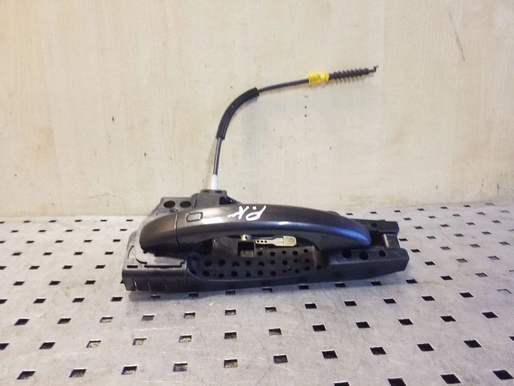 Front door exterior handle 8T0837885