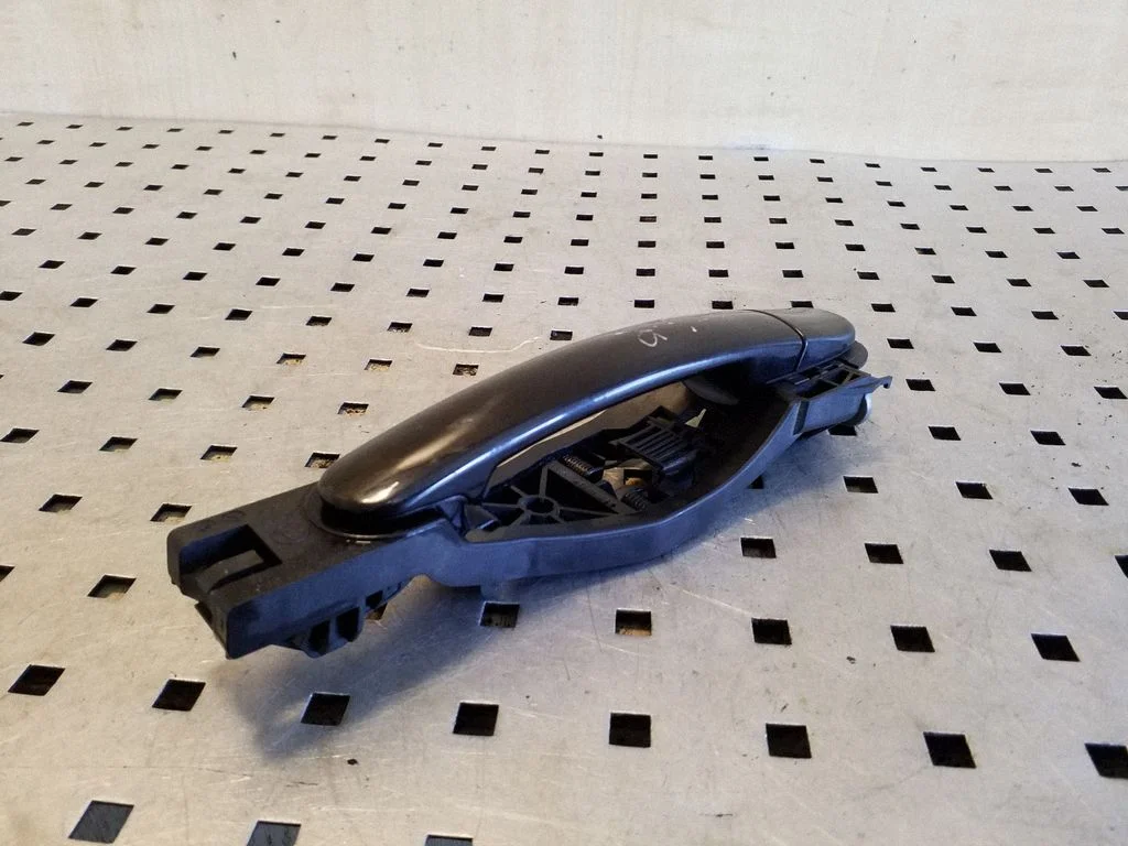 Front door exterior handle 6Q4839886A