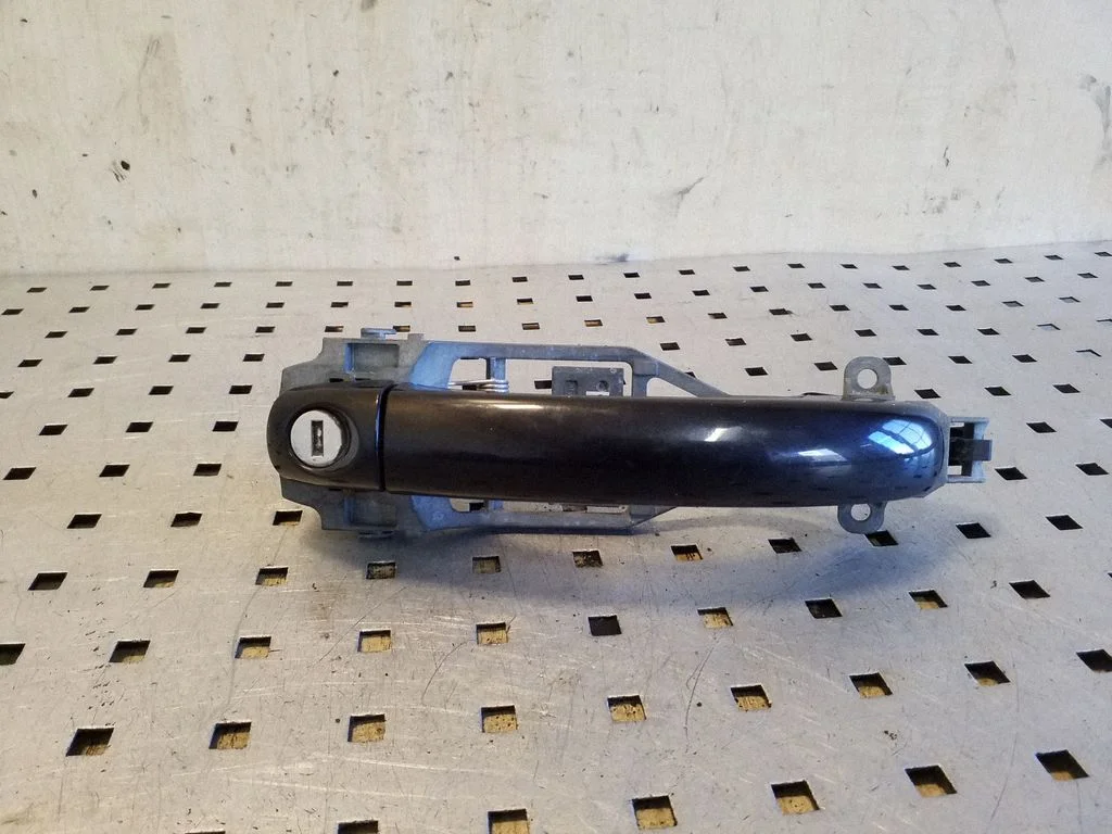 Front door exterior handle 7L0837886D
