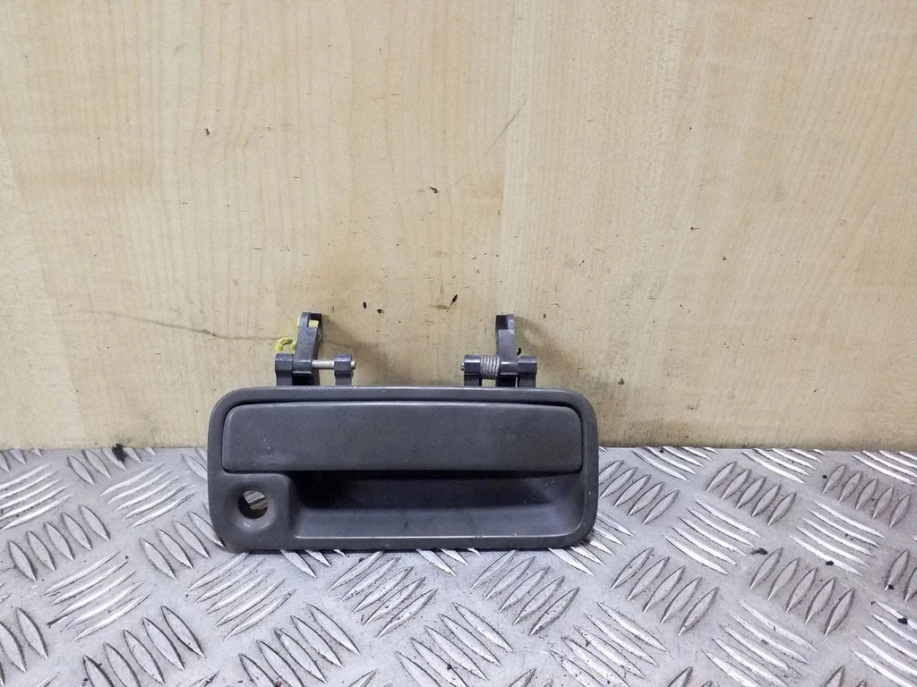 Esiukse välimine käepide CXB101500XXX
