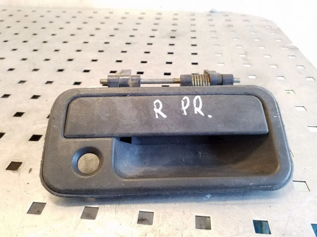 Front door exterior handle – right