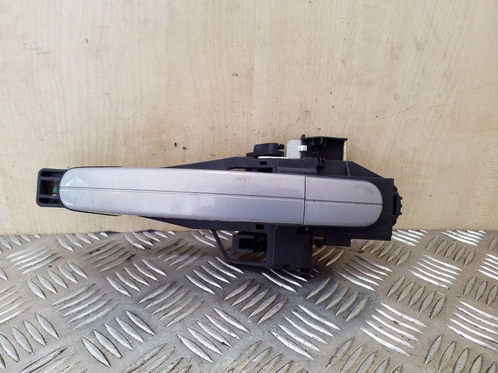 Front door exterior handle BM51A224A37CG