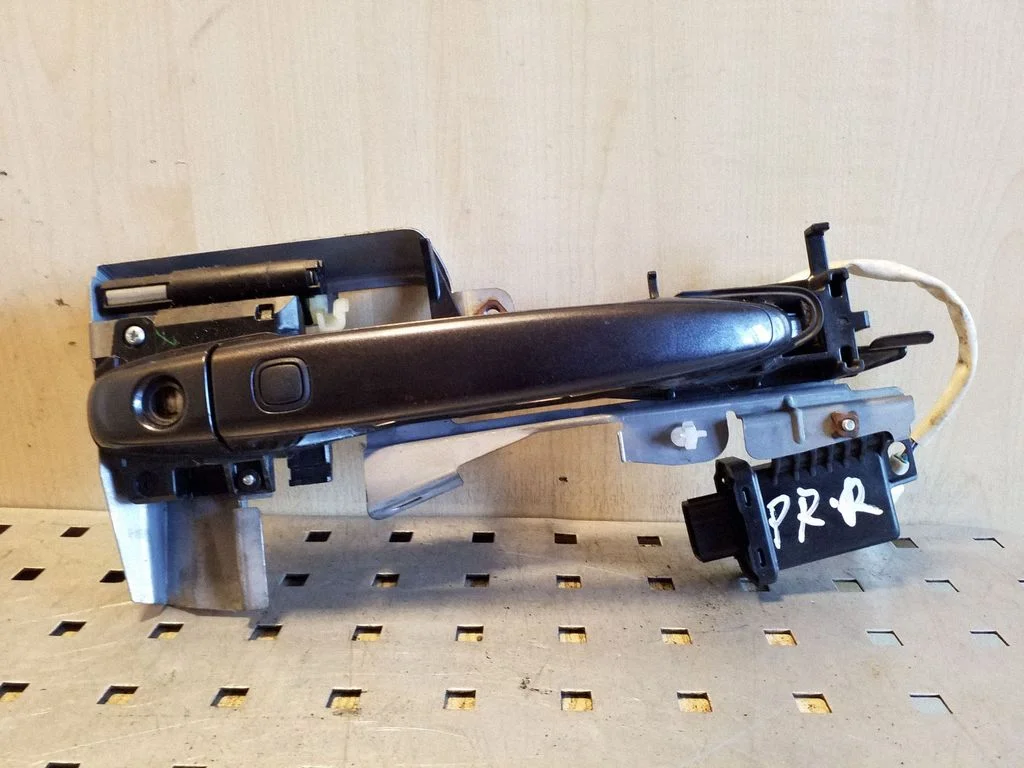 Front door exterior handle – Subaru Outback (2009-2014)