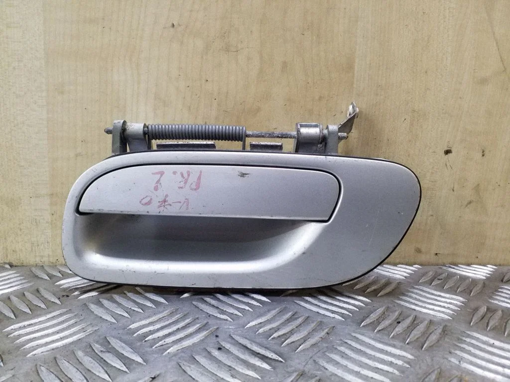 Esiukse välimine käepide 9159639