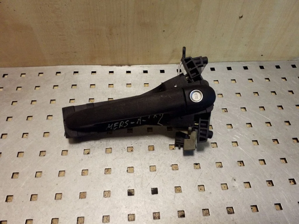 Front door exterior handle – left