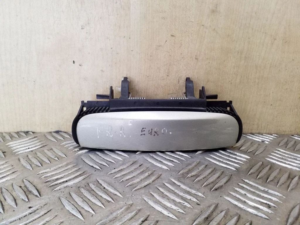 Front door exterior handle 4B0839885