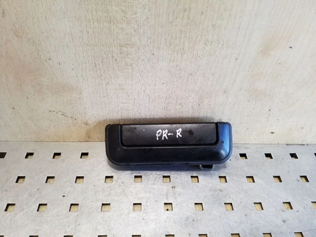 Front door exterior handle MR313840