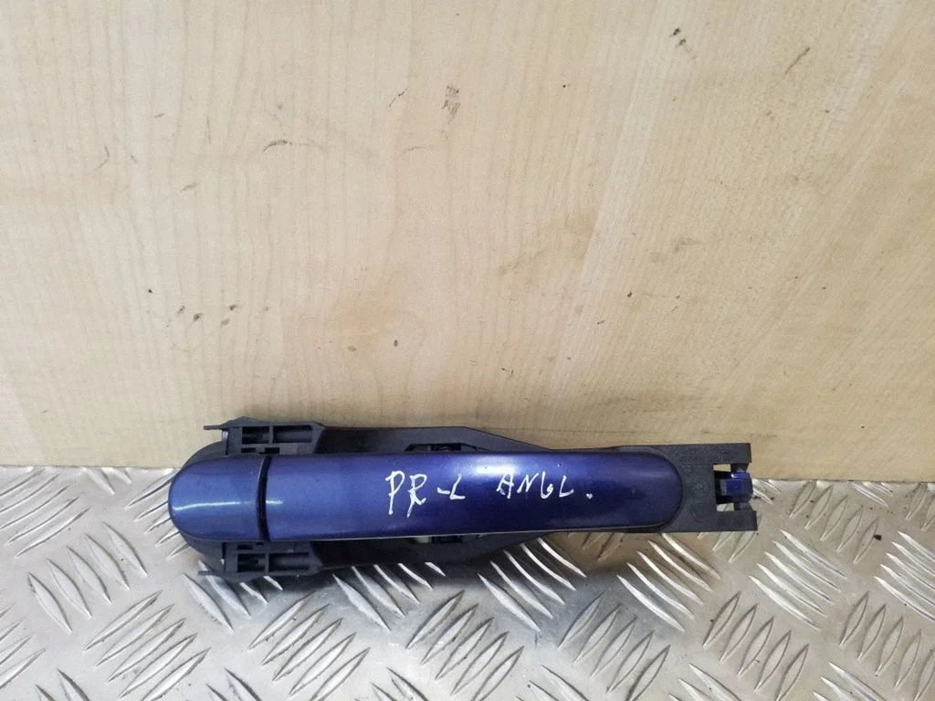 Klamka zewnętrzna drzwi przednich 6Y0837885