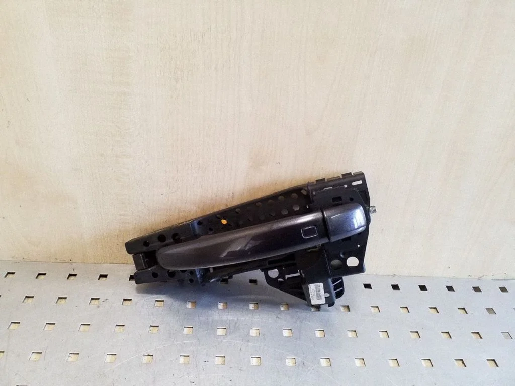 Esiukse välimine käepide 8T01837885