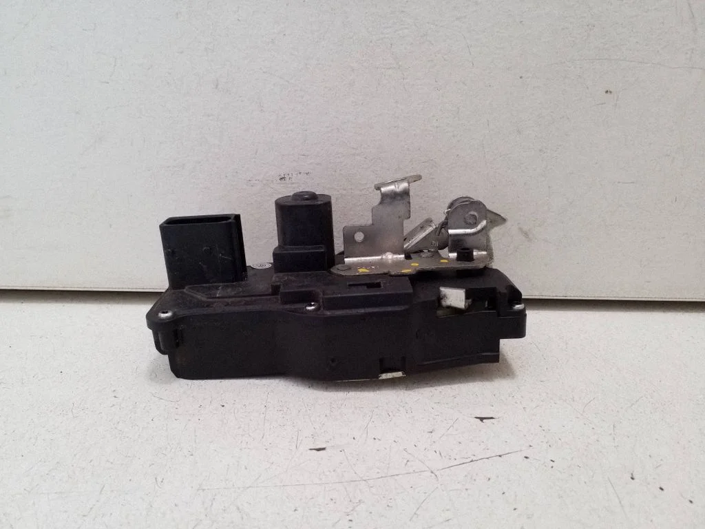 Front door lock – Tesla Model S (2012-)