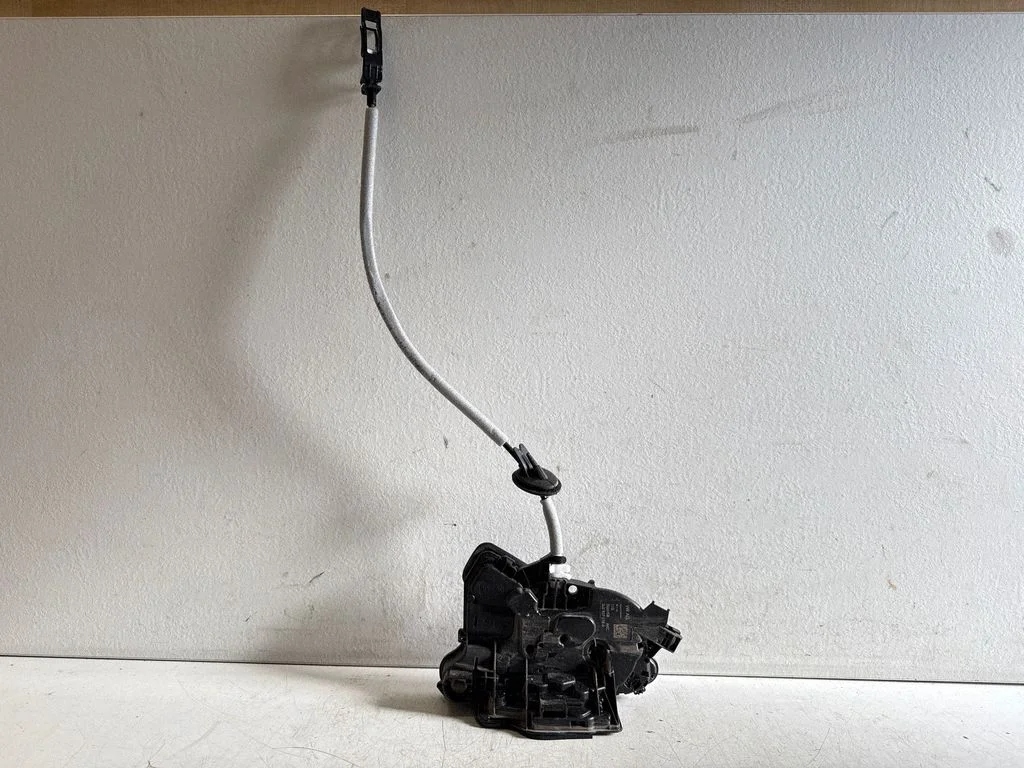 Front door lock 3J2837016A