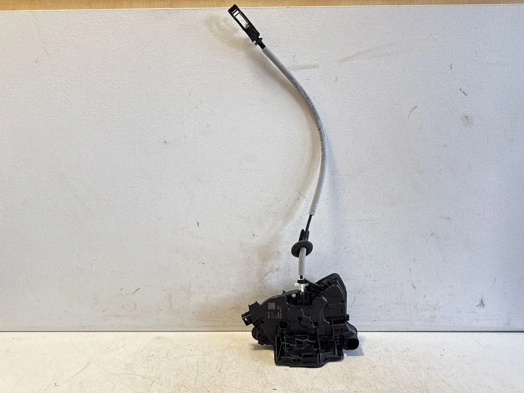 Front door lock 3J2837015A