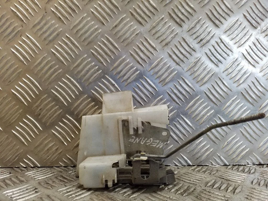 Front door lock – right