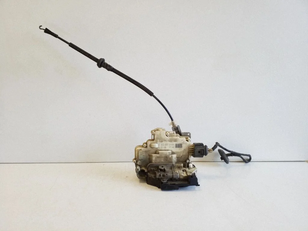 Front door lock – Volkswagen Passat B6 (2005-2010)