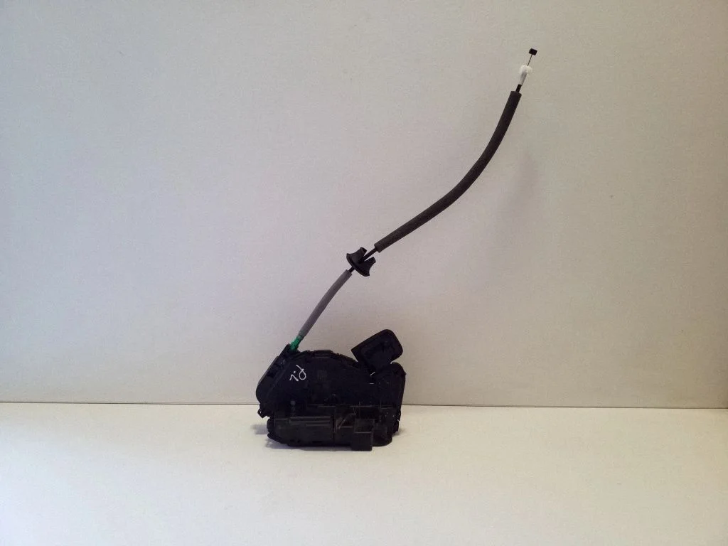 Front door lock C5B5TC837015B