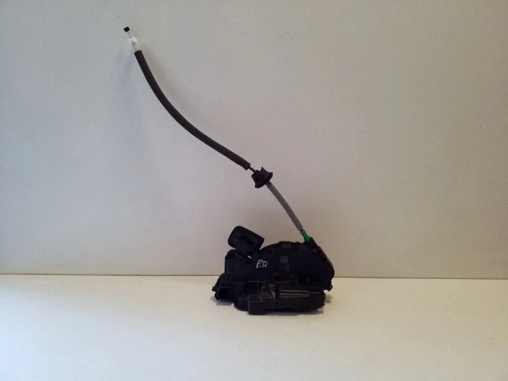 Front door lock 5TC837016B