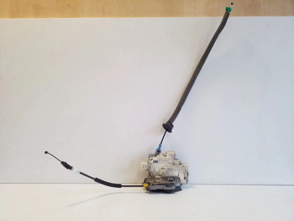 Zamek drzwi przednich – Audi Q3 8U (2011-2016)