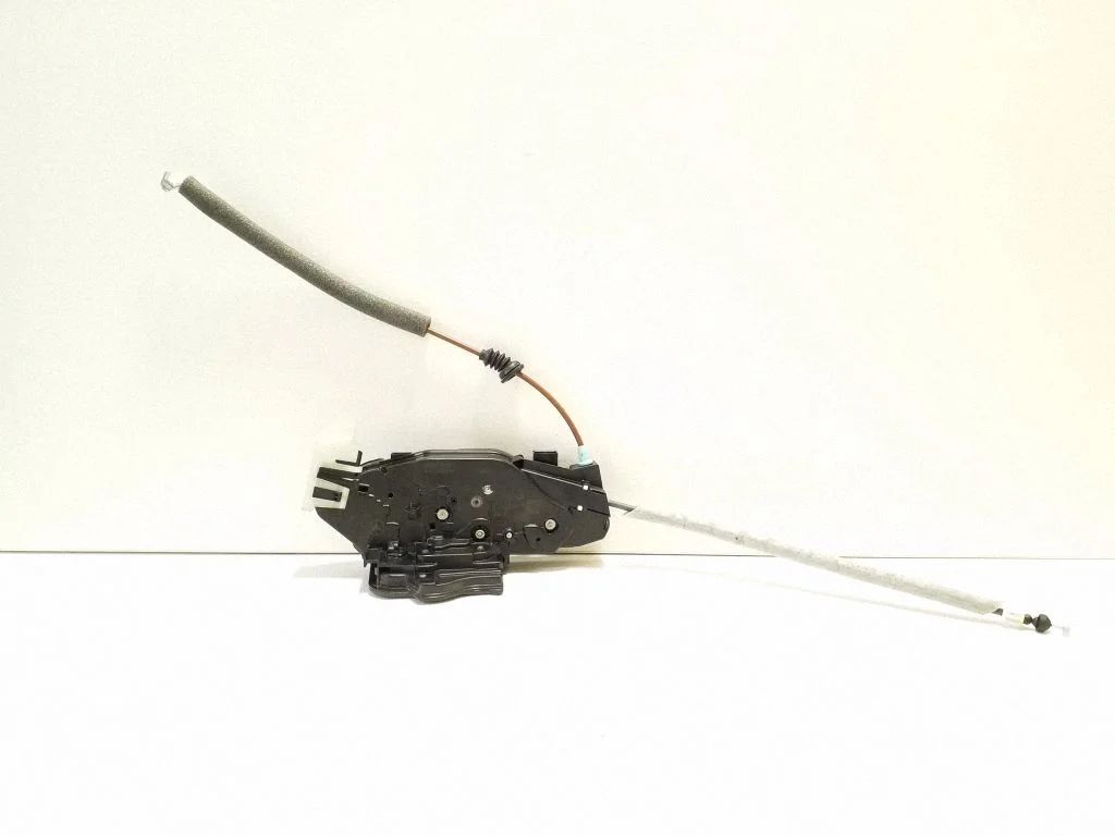 Front door lock A1770032899