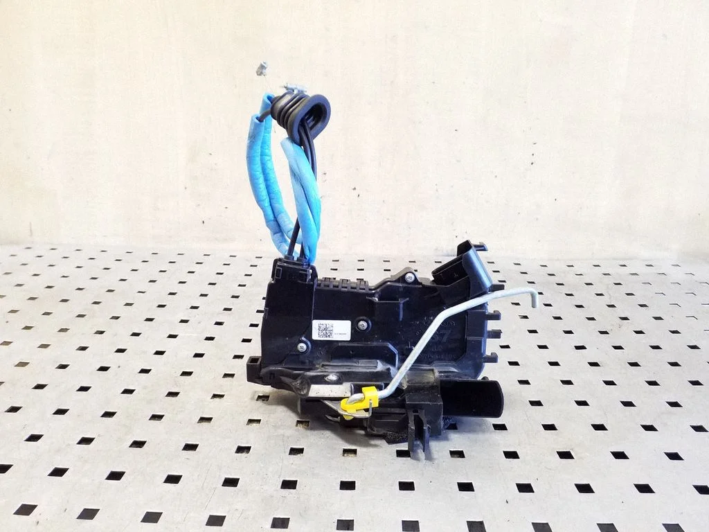 Front door lock 81310K0000