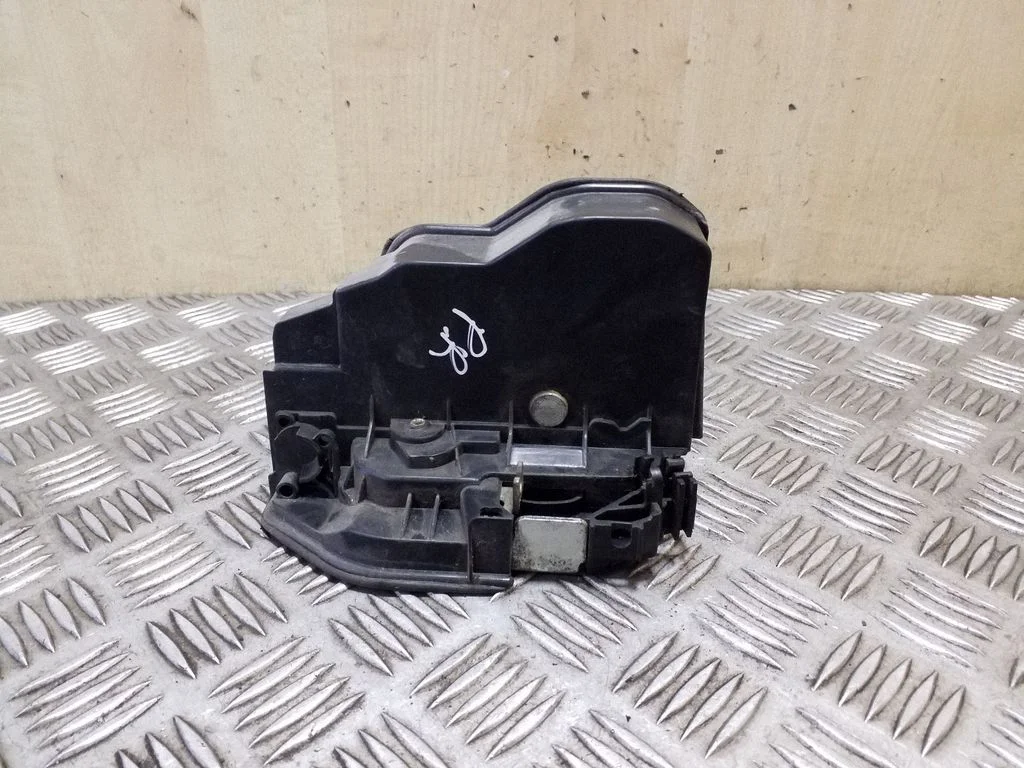 Front door lock – Mini Cooper Countryman R60 (2011-2016)
