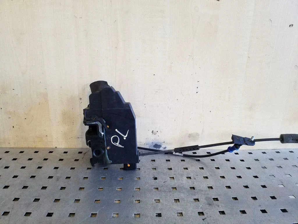 Priekšējo durvju slēdzene – Citroen C4 Grand Picasso (2013-2018)