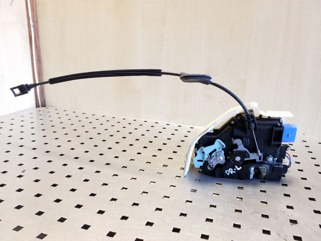 Front door lock – Volkswagen Golf Plus (2005-2013)