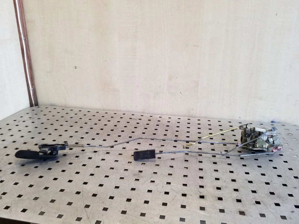Front door lock – left