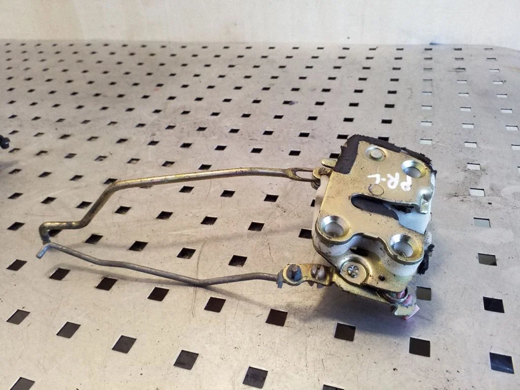 Front door lock – left